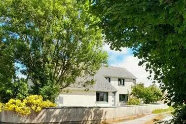 ツーリストアパートメント Finner House