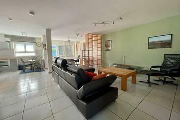 Apartamentos turísticos Großzügige Und Romantische Wellnessoase Mit Privater Sauna In Ruhiger Lage