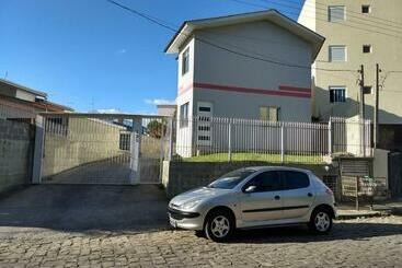ツーリストアパートメント Sobrado Completo Em Caxias Do Sul