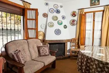 Apartamente turistice Casa El Pinsapo