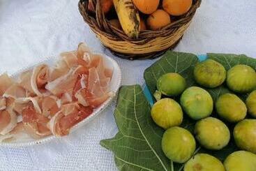 דירות לתיירים Dimora Santachiara