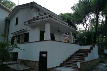 Tourist flats Gladomus Splendida Nel Cuore Della Pineta