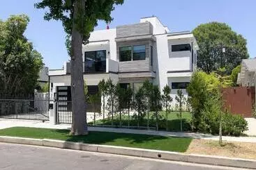 ツーリストアパートメント Posh Luxury Modern Home With Pool Spa And Rooftop Deck