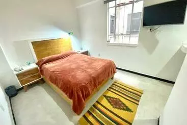 آپارتمان‌های توریست‌ها Affordable Little Private Room, Polanco :)