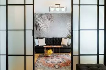 آپارتمان‌های توریست‌ها Los Santos   Old City   View   Balcony   Netflix