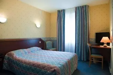 هتل Hôtel Les Platanes