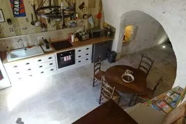 آپارتمان‌های توریست‌ها Maison Atypique Avec Jardin Au Pied Du Clos Luce