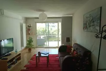ツーリストアパートメント Terrace Flat Near The City Centre