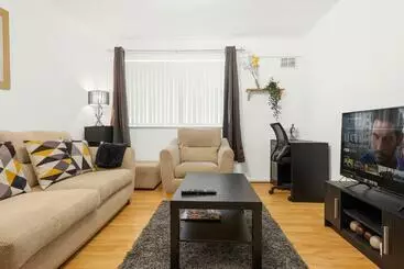آپارتمان‌های توریست‌ها Zen Suite City Centre Apartment By Your Prefect Stay Short Lets Birmingham With Dedicated Work Space