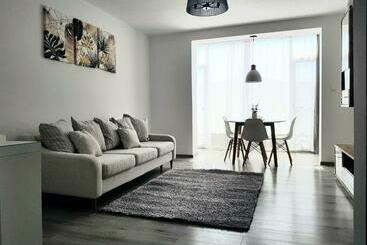 관광객 아파트 Alexa Apartament