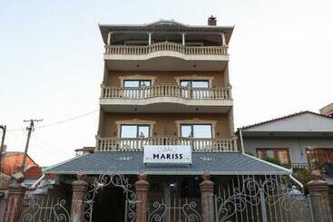 בית מלון כפרי Vila Mariss