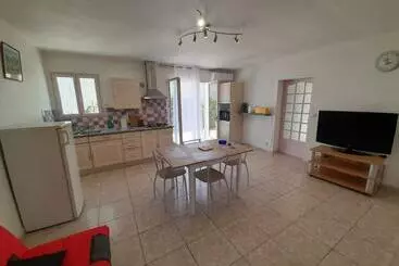 Pisos turísticos Appartement Avec Extérieur Et Parking Gratuit