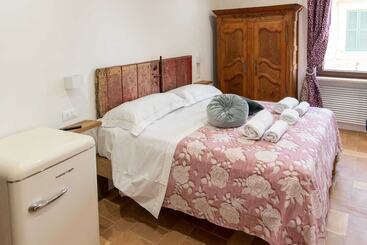 Nocleg ze śniadaniem Dilà Assisi Rooms