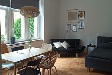 관광객 아파트 Ferienwohnung Villenviertel