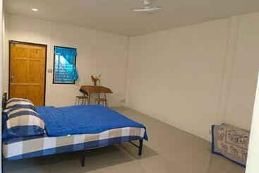 پانسیون Sunny In Town