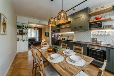 شقق خاصة سياحية Bresto Guest Apartment