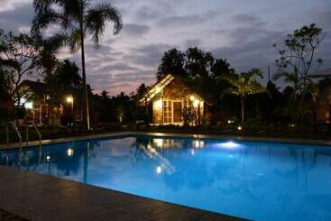 Coco Village Hotel Chilaw