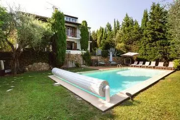 Apartamentos turísticos Les Oliviers De Mougins   Villa Avec Piscine Et Sauna