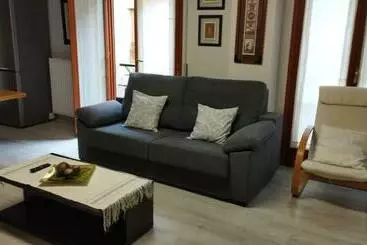 Apartamentos turísticos Sansoain Jaca