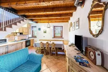 ツーリストアパートメント Casa In Montagna   Lago Di Garda