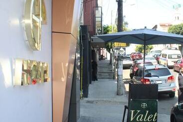 Отель Grand One Plaza