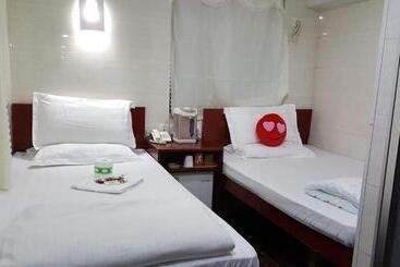 پانسیون Zodiac