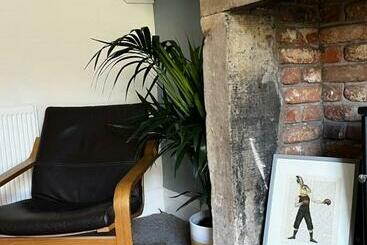 ツーリストアパートメント Feather And Twigs Cottage, Croston