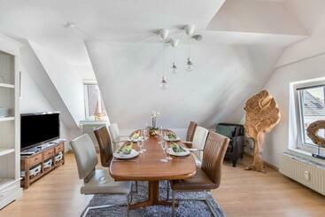 شقق خاصة سياحية Blumenhaus Apartment Friedrichstadt