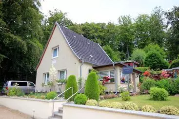 Turistihuoneistot Kleines Haus Am Wald By Rujana