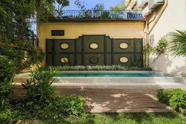 آپارتمان‌های توریست‌ها Apartments Florence   Architech House With Swimming Pool