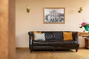 Hotel Und Restaurant Haus Sajons