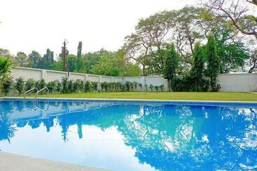 리조트 Shree Villa