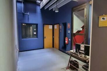 هاستل Seville Your Way