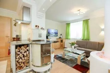 آپارتمان‌های توریست‌ها Appartement Anton