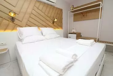 تختخواب و صبحانه Hercules Room