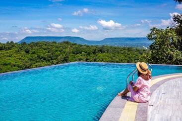 Channgarm Mountain View Resort จันทน์งาม เมาท์เท่นวิว รีสอร์ท