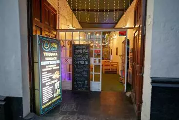 Auberge Maison Verte   Budget Edition