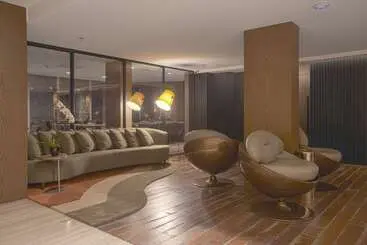 Suryaa Hotel Pinhais, Curio Collection By Hilton