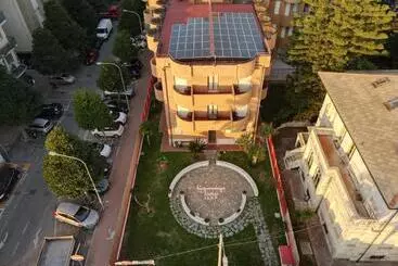 Hotel Xxv Aprile Casa Per Ferie
