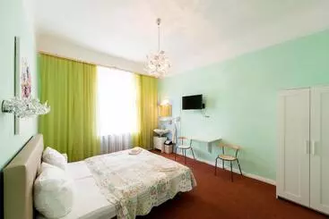 تختخواب و صبحانه Pension Dahlem