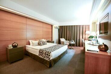 فندق Silivri Park