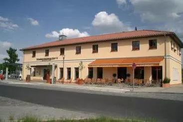 بنسيون Gasthof Strausberg Nord