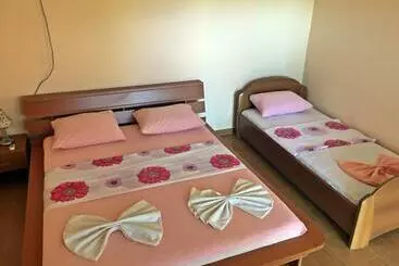 پانسیون Apartments Pelinkovic