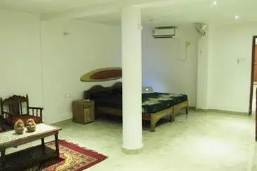 Bed and Breakfast Kapoor Tourist Cottage