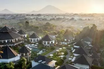 Resort Swan Paradise A Pramana Experience