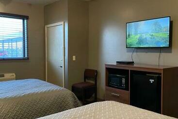 فندق على الطريق Plaza Inn