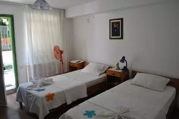 ホテル Gunebakan Taliani