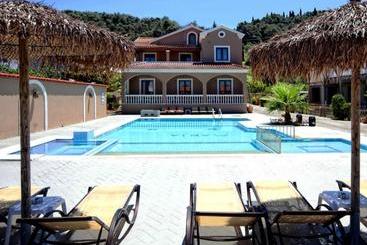 شقق خاصة سياحية Maria S Beach Apartments