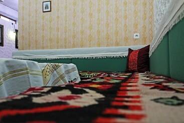 پانسیون Guest House Kandilj