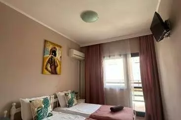 Pensiune Guest House “poli”